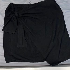 Von Maur black cross tie skirt